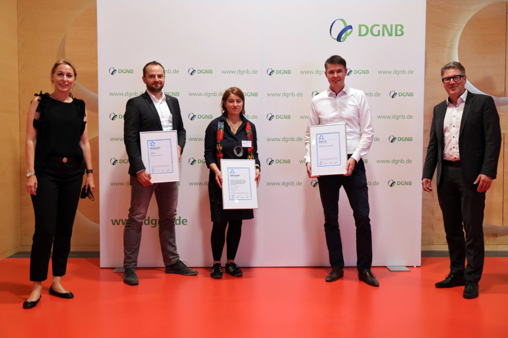 DGNB Pressebild Sustainability Challenge alle Gewinner 1024x683 - interpanel ist ein Gewinner der DGNB Sustainability Challenge 2020!