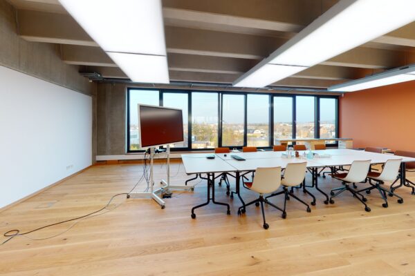 kroop 4 Dining Room 600x400 - Kroop & Co. Logistik
