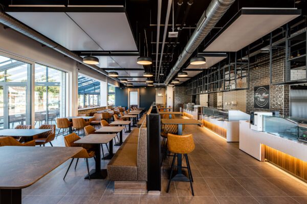 2825 interpanel ref overath2022 600x400 - Sanierung im Bestand mit Büro, Pflege und Restaurant in Overath