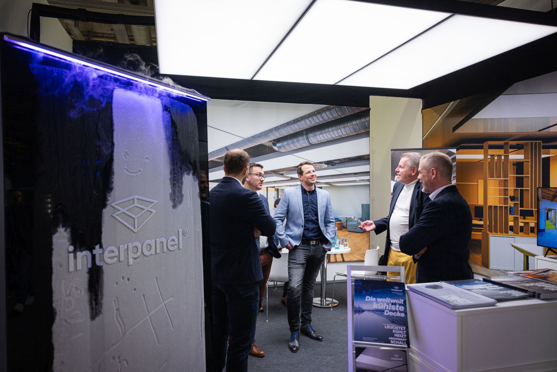 interpanel setzt Maßstäbe auf der Light & Building 2024: Der Rückblick interpanel Light Building 2024 0037 - interpanel setzt Maßstäbe auf der Light & Building 2024: Der Rückblick