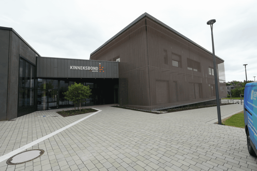 Aussenansicht ueberarbeitet 1024x683 - Musikschule Mamer